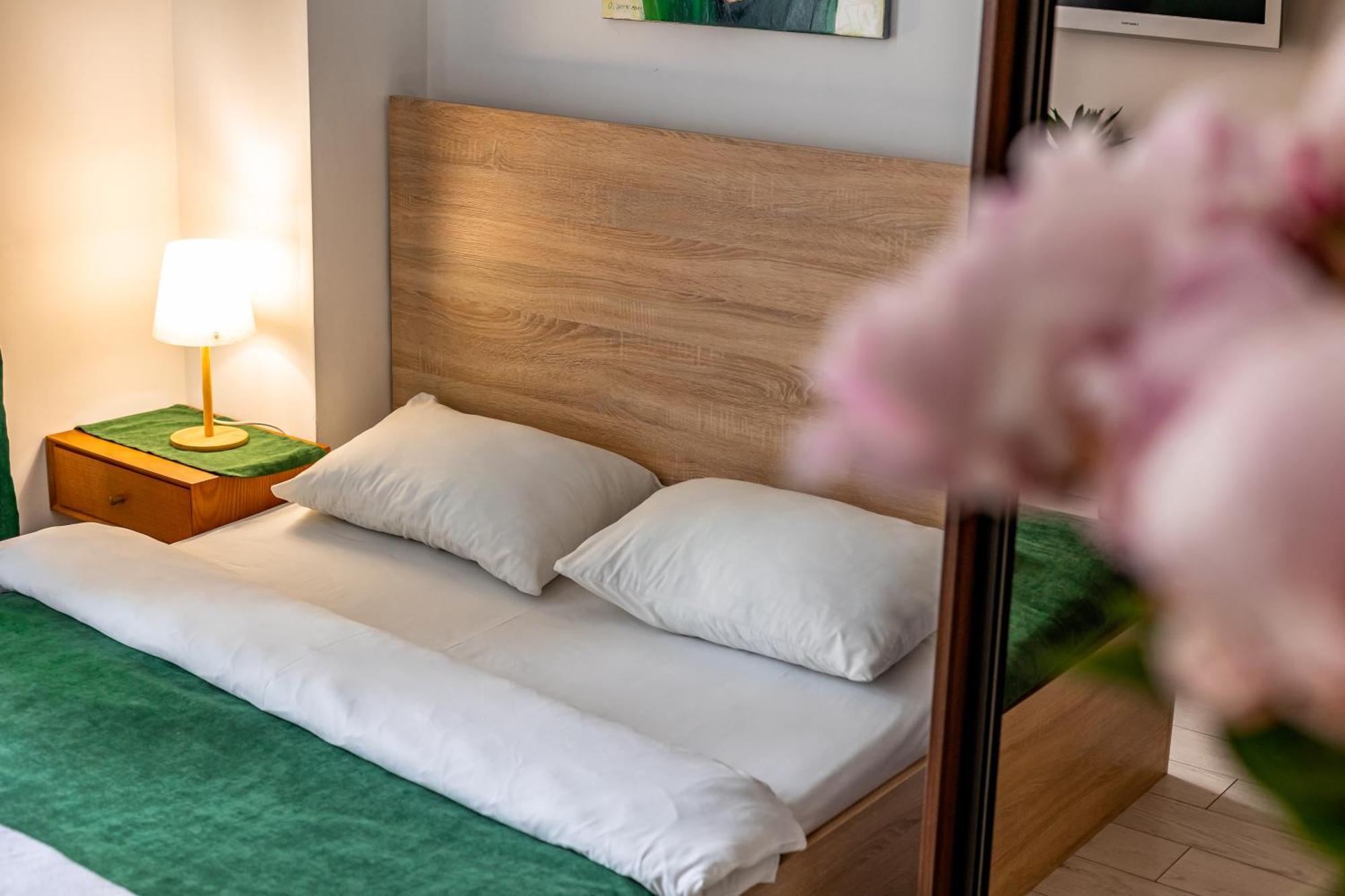 Apartment On Virmens'Ka Street Lwów Zewnętrze zdjęcie